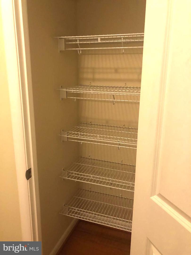 1021 N GARFIELD ST #118, ARLINGTON, Virginia 22201, 2 Rooms Rooms,1 BathroomBathrooms,Residential,For sale,1021 N GARFIELD ST #118,VAAR2060282 MLS # VAAR2060282