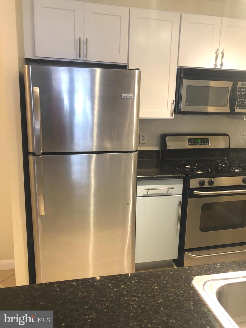 1021 N GARFIELD ST #118, ARLINGTON, Virginia 22201, 2 Rooms Rooms,1 BathroomBathrooms,Residential,For sale,1021 N GARFIELD ST #118,VAAR2060282 MLS # VAAR2060282