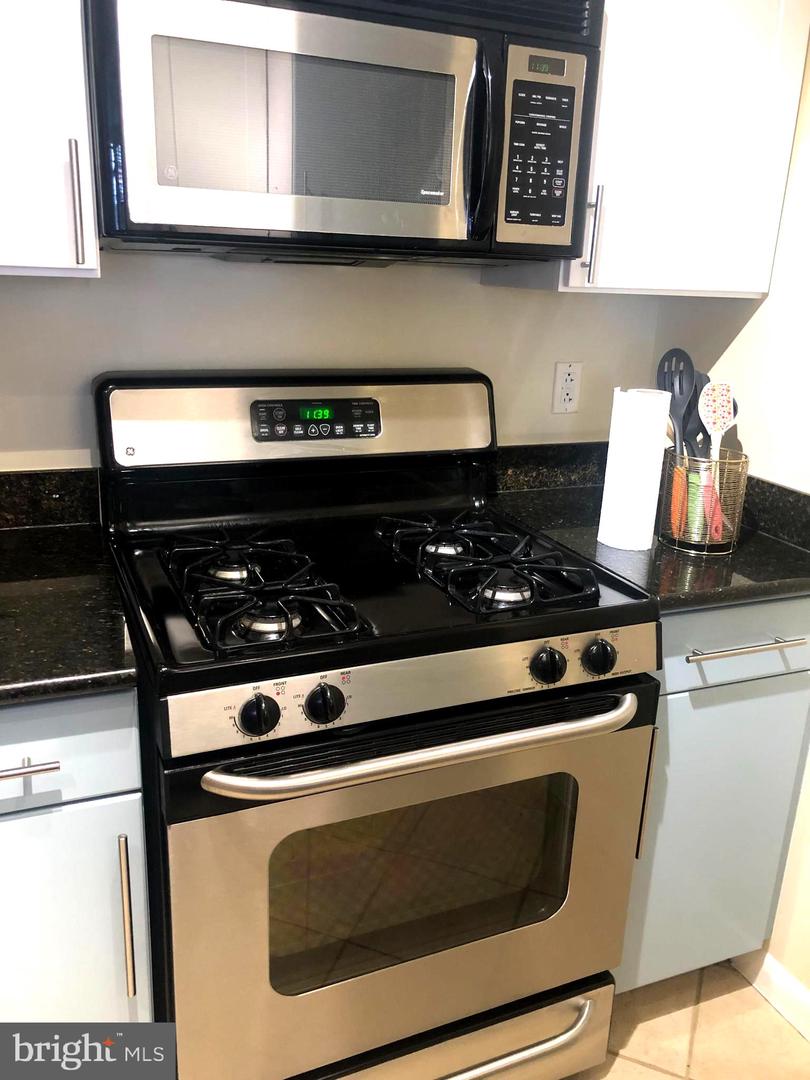 1021 N GARFIELD ST #118, ARLINGTON, Virginia 22201, 2 Rooms Rooms,1 BathroomBathrooms,Residential,For sale,1021 N GARFIELD ST #118,VAAR2060282 MLS # VAAR2060282