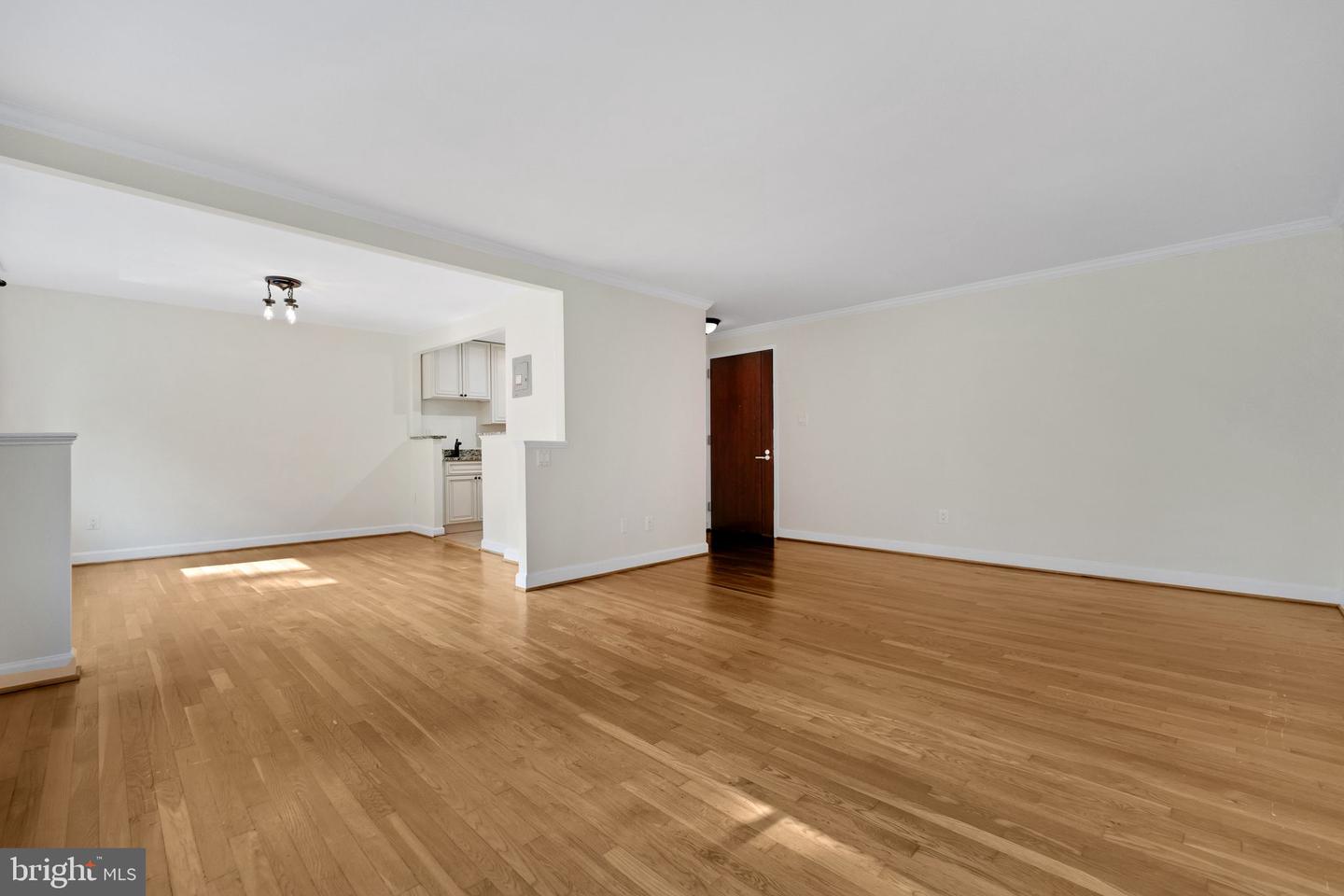 2725 39TH ST NW #307, WASHINGTON, District Of Columbia 20007, 1 Bedroom Bedrooms, ,1 BathroomBathrooms,Residential,For sale,2725 39TH ST NW #307,DCDC2209206 MLS # DCDC2209206