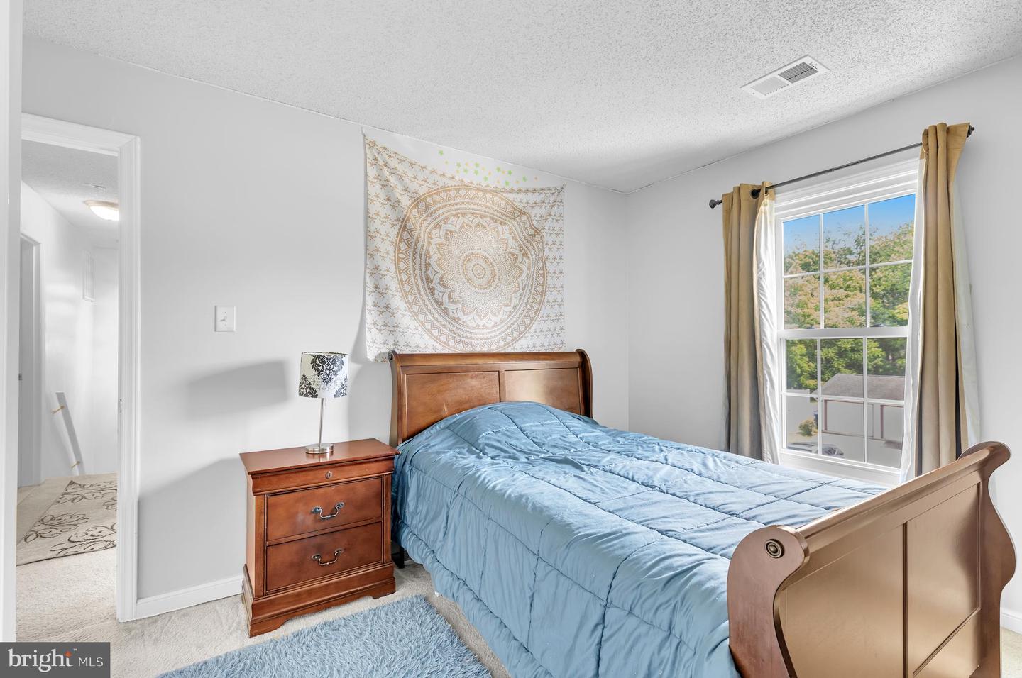 111 OAK VIEW DR SE, LEESBURG, Virginia 20175, 3 Bedrooms Bedrooms, ,2 BathroomsBathrooms,Residential,For sale,111 OAK VIEW DR SE,VALO2101378 MLS # VALO2101378