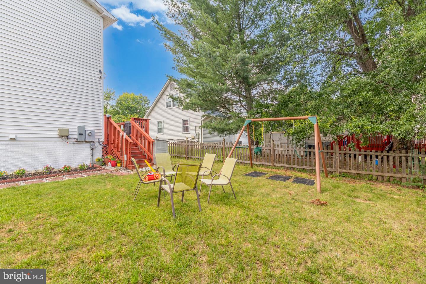 111 OAK VIEW DR SE, LEESBURG, Virginia 20175, 3 Bedrooms Bedrooms, ,2 BathroomsBathrooms,Residential,For sale,111 OAK VIEW DR SE,VALO2101378 MLS # VALO2101378