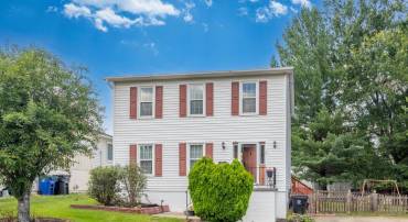 111 OAK VIEW DR SE, LEESBURG, Virginia 20175, 3 Bedrooms Bedrooms, ,2 BathroomsBathrooms,Residential,For sale,111 OAK VIEW DR SE,VALO2101378 MLS # VALO2101378