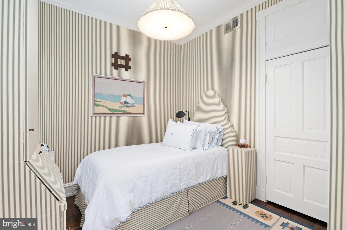1333 30TH ST NW, WASHINGTON, District Of Columbia 20007, 3 Bedrooms Bedrooms, ,3 BathroomsBathrooms,Residential,For sale,1333 30TH ST NW,DCDC2209408 MLS # DCDC2209408