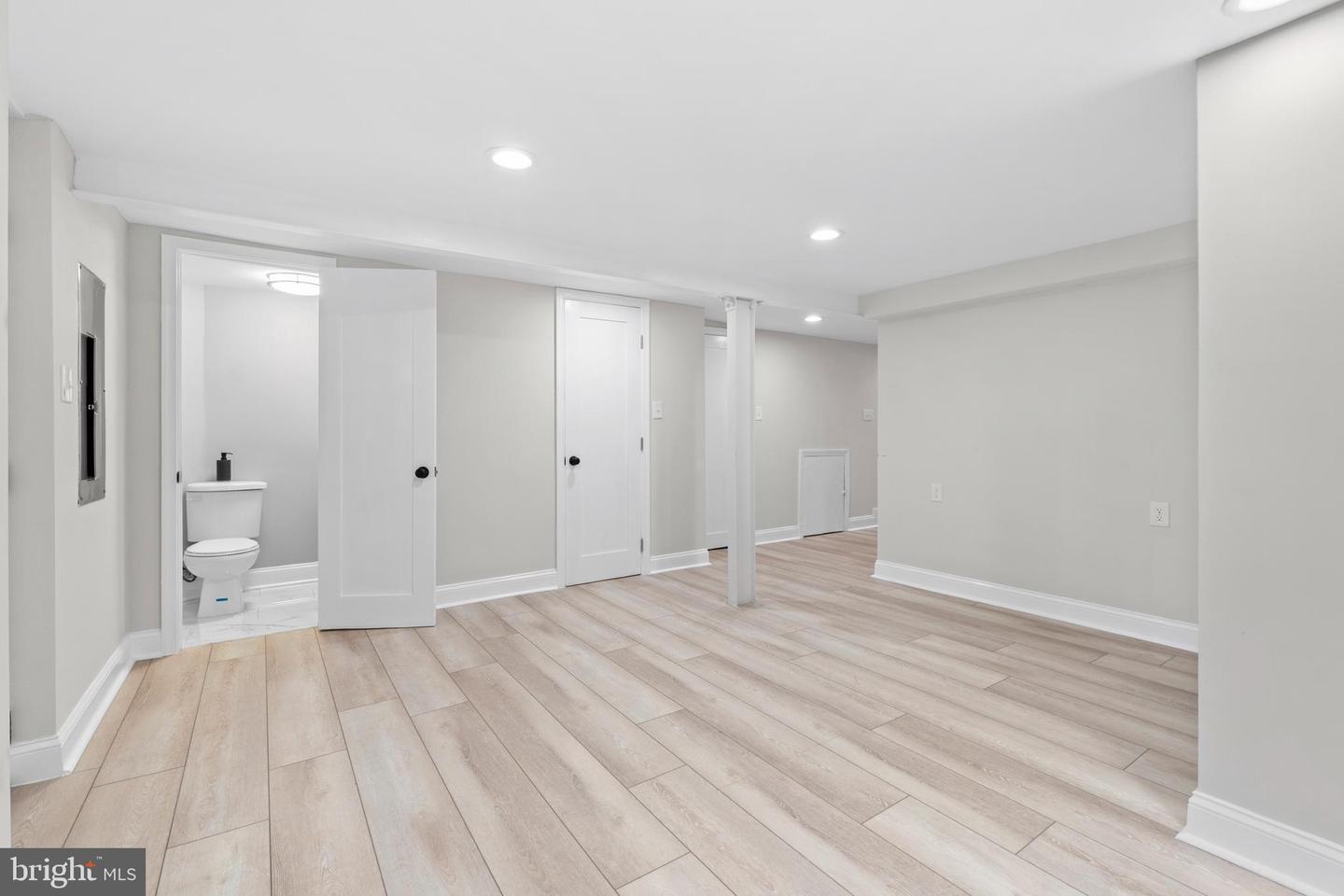 127 ROCK CREEK CHURCH RD NW, WASHINGTON, District Of Columbia 20011, 3 Bedrooms Bedrooms, ,2 BathroomsBathrooms,Residential,For sale,127 ROCK CREEK CHURCH RD NW,DCDC2209508 MLS # DCDC2209508