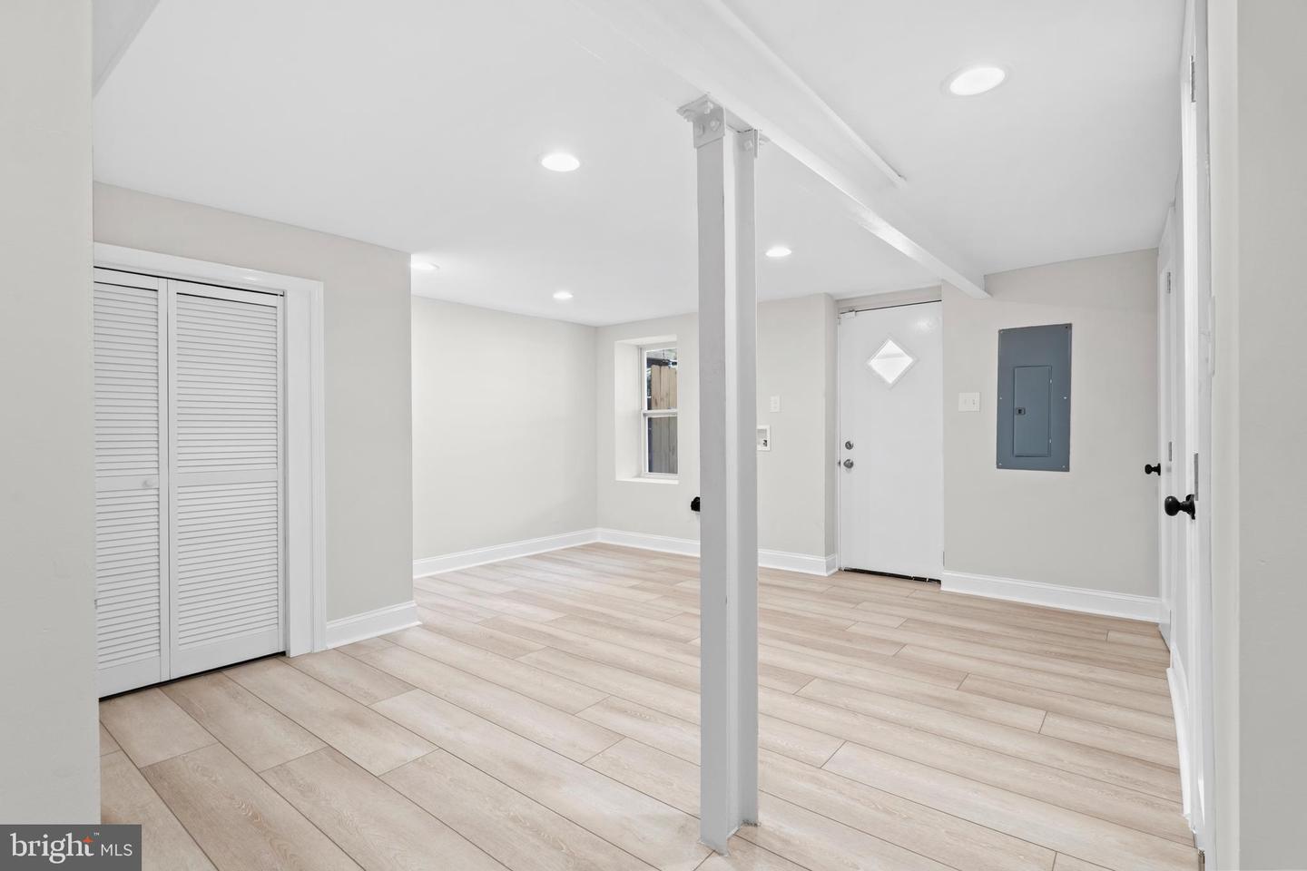 127 ROCK CREEK CHURCH RD NW, WASHINGTON, District Of Columbia 20011, 3 Bedrooms Bedrooms, ,2 BathroomsBathrooms,Residential,For sale,127 ROCK CREEK CHURCH RD NW,DCDC2209508 MLS # DCDC2209508