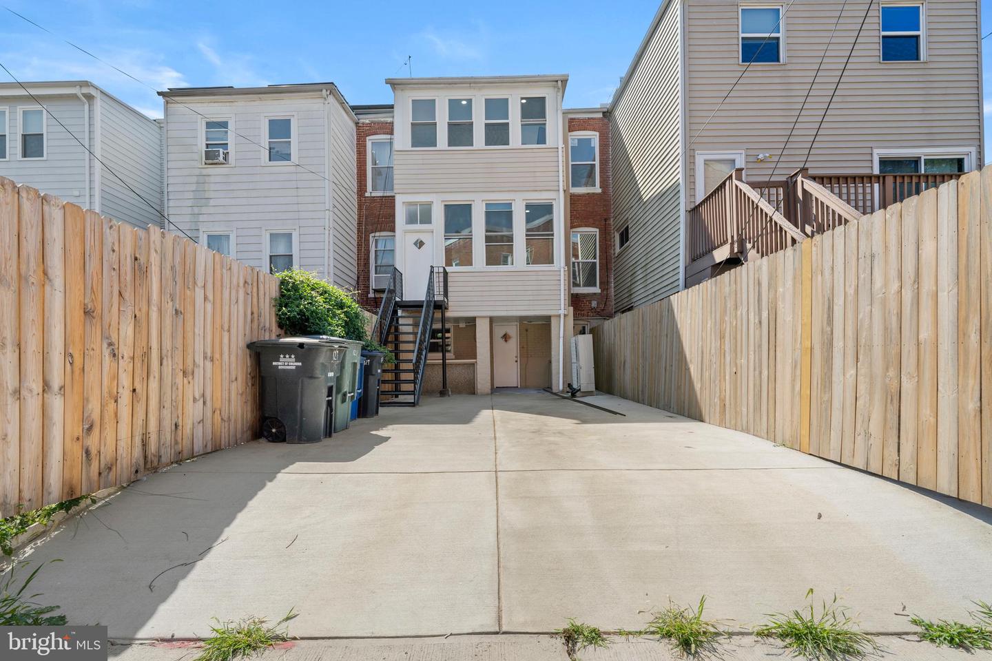 127 ROCK CREEK CHURCH RD NW, WASHINGTON, District Of Columbia 20011, 3 Bedrooms Bedrooms, ,2 BathroomsBathrooms,Residential,For sale,127 ROCK CREEK CHURCH RD NW,DCDC2209508 MLS # DCDC2209508
