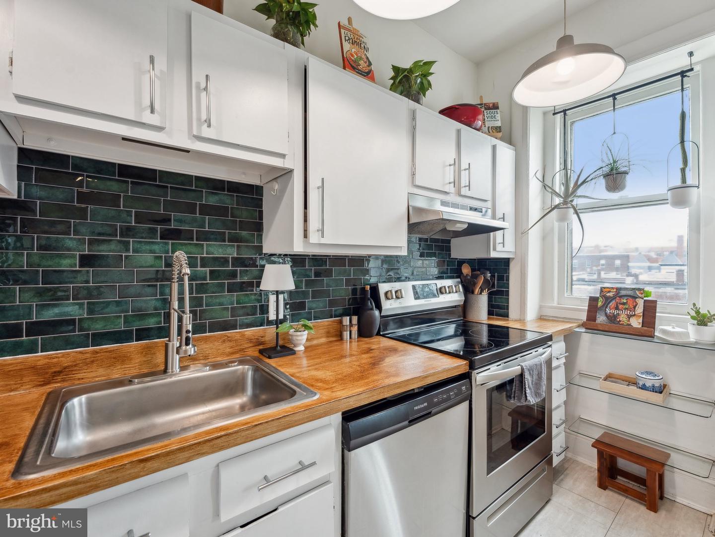 3420 16TH ST NW #304, WASHINGTON, District Of Columbia 20010, 1 Bedroom Bedrooms, ,1 BathroomBathrooms,Residential,For sale,3420 16TH ST NW #304,DCDC2191202 MLS # DCDC2191202