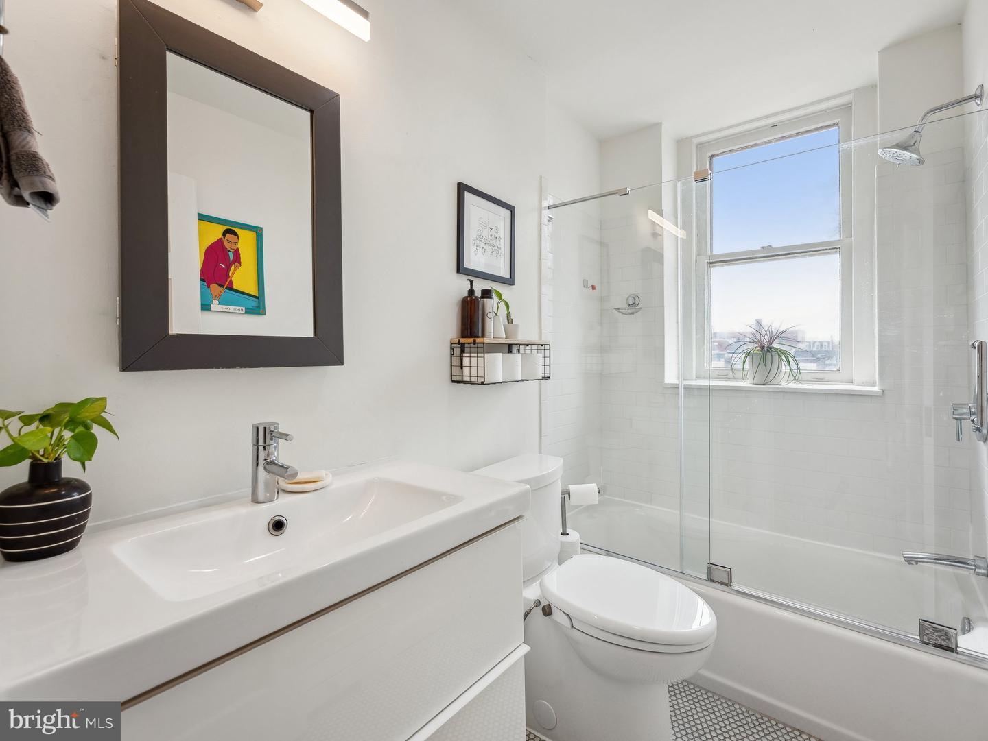 3420 16TH ST NW #304, WASHINGTON, District Of Columbia 20010, 1 Bedroom Bedrooms, ,1 BathroomBathrooms,Residential,For sale,3420 16TH ST NW #304,DCDC2191202 MLS # DCDC2191202