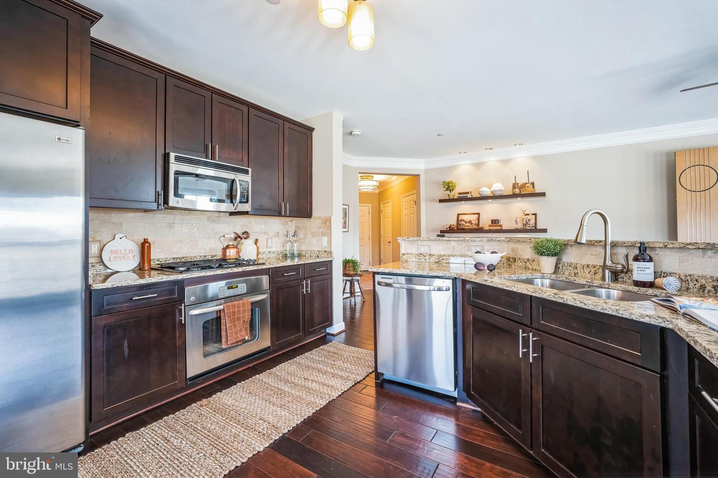 2101 N MONROE ST #401, ARLINGTON, Virginia 22207, 2 Bedrooms Bedrooms, ,2 BathroomsBathrooms,Residential,For sale,2101 N MONROE ST #401,VAAR2054944 MLS # VAAR2054944