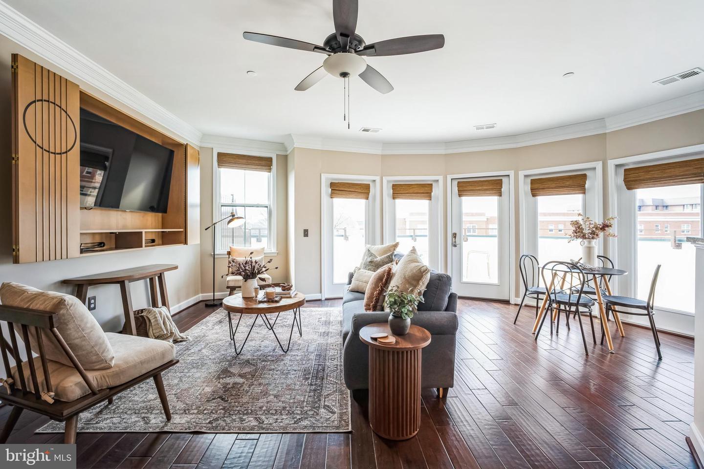 2101 N MONROE ST #401, ARLINGTON, Virginia 22207, 2 Bedrooms Bedrooms, ,2 BathroomsBathrooms,Residential,For sale,2101 N MONROE ST #401,VAAR2054944 MLS # VAAR2054944