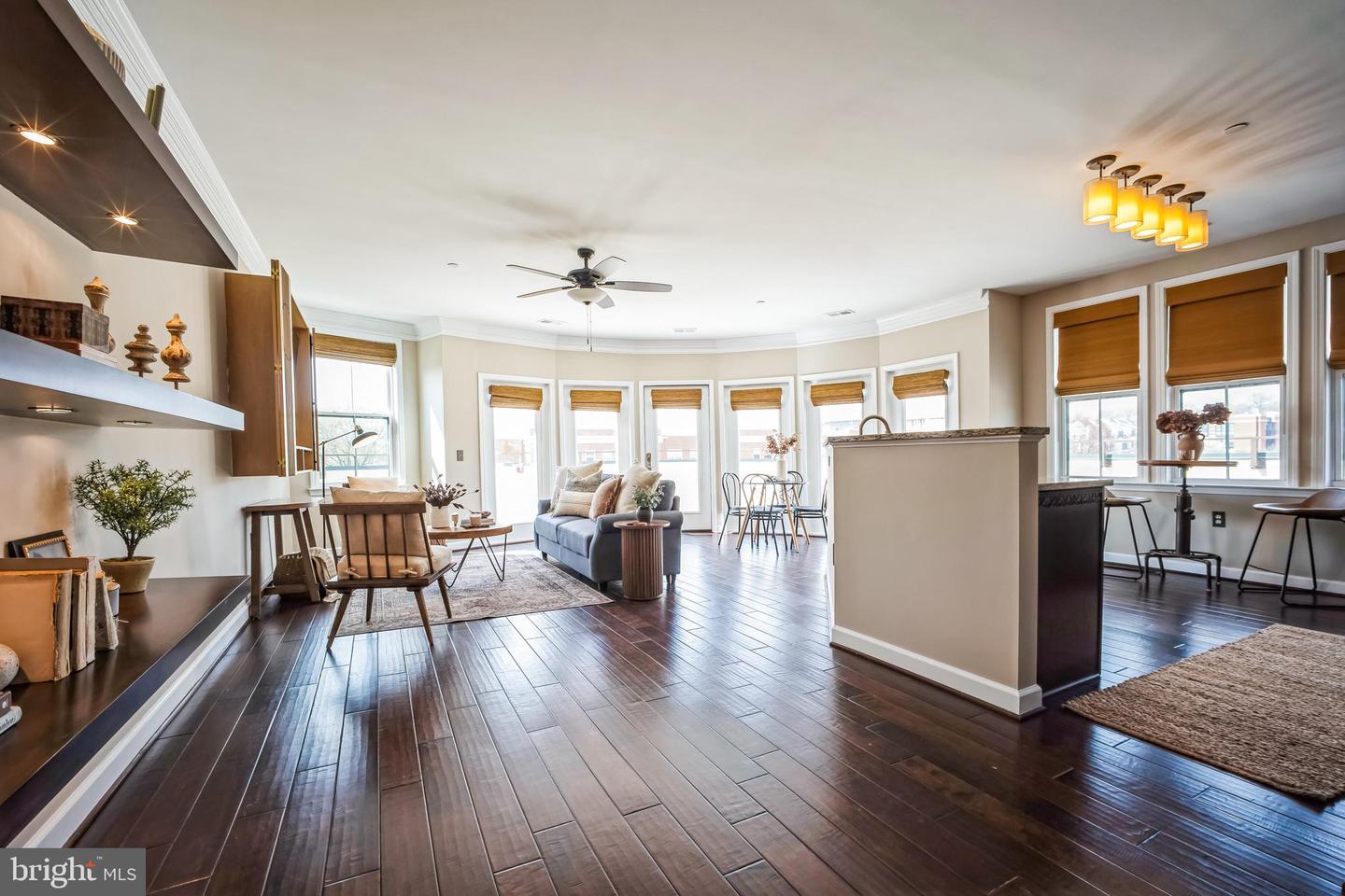 2101 N MONROE ST #401, ARLINGTON, Virginia 22207, 2 Bedrooms Bedrooms, ,2 BathroomsBathrooms,Residential,For sale,2101 N MONROE ST #401,VAAR2054944 MLS # VAAR2054944