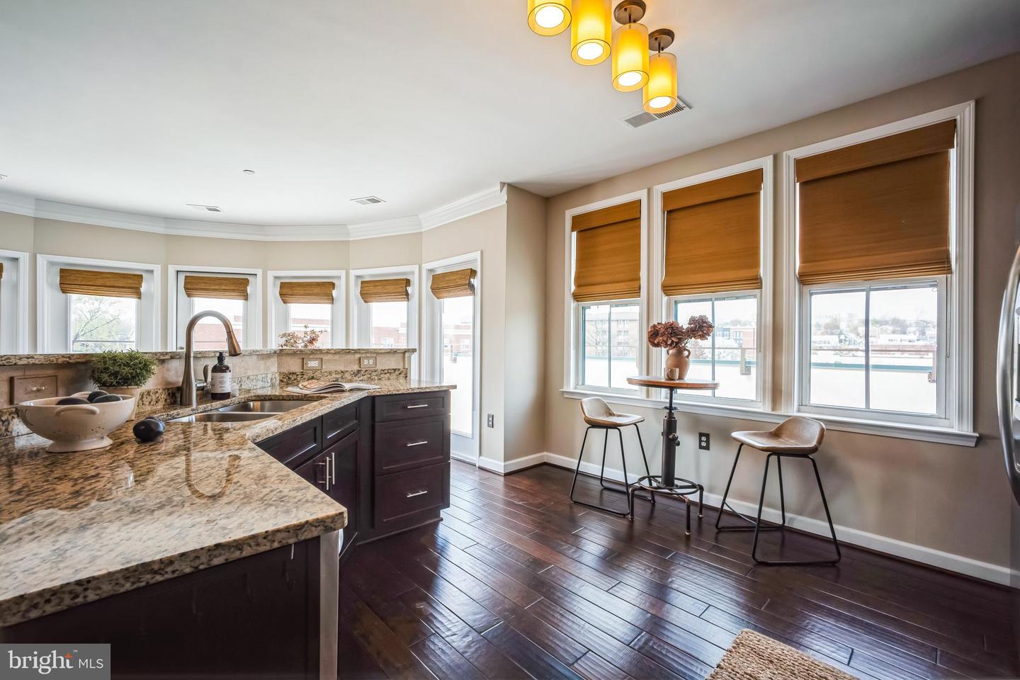 2101 N MONROE ST #401, ARLINGTON, Virginia 22207, 2 Bedrooms Bedrooms, ,2 BathroomsBathrooms,Residential,For sale,2101 N MONROE ST #401,VAAR2054944 MLS # VAAR2054944