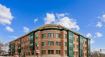 2101 N MONROE ST #401, ARLINGTON, Virginia 22207, 2 Bedrooms Bedrooms, ,2 BathroomsBathrooms,Residential,For sale,2101 N MONROE ST #401,VAAR2054944 MLS # VAAR2054944