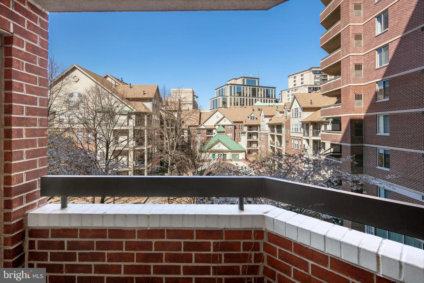 1276 N WAYNE ST #408, ARLINGTON, Virginia 22201, 2 Bedrooms Bedrooms, ,2 BathroomsBathrooms,Residential,For sale,1276 N WAYNE ST #408,VAAR2055362 MLS # VAAR2055362