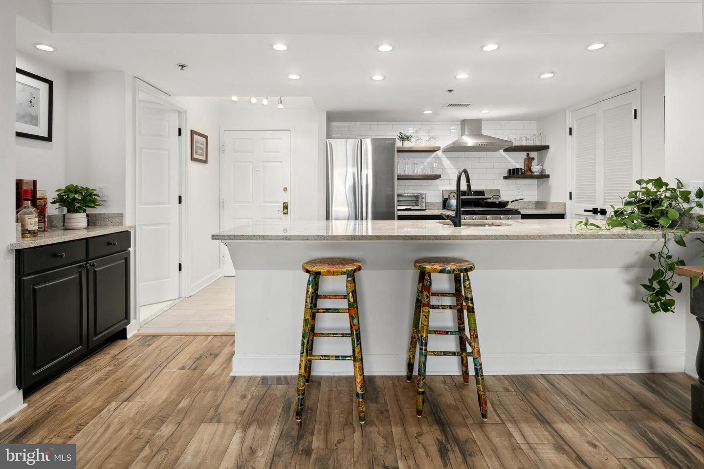 1276 N WAYNE ST #408, ARLINGTON, Virginia 22201, 2 Bedrooms Bedrooms, ,2 BathroomsBathrooms,Residential,For sale,1276 N WAYNE ST #408,VAAR2055362 MLS # VAAR2055362