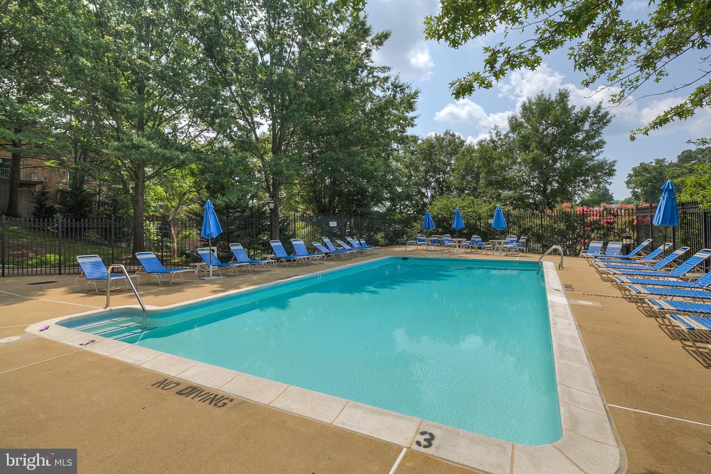1276 N WAYNE ST #408, ARLINGTON, Virginia 22201, 2 Bedrooms Bedrooms, ,2 BathroomsBathrooms,Residential,For sale,1276 N WAYNE ST #408,VAAR2055362 MLS # VAAR2055362