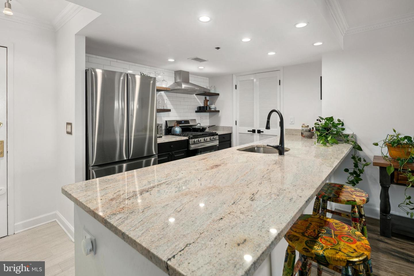 1276 N WAYNE ST #408, ARLINGTON, Virginia 22201, 2 Bedrooms Bedrooms, ,2 BathroomsBathrooms,Residential,For sale,1276 N WAYNE ST #408,VAAR2055362 MLS # VAAR2055362