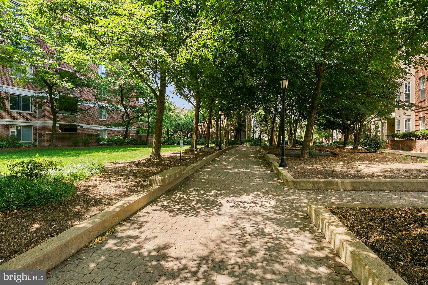 1276 N WAYNE ST #408, ARLINGTON, Virginia 22201, 2 Bedrooms Bedrooms, ,2 BathroomsBathrooms,Residential,For sale,1276 N WAYNE ST #408,VAAR2055362 MLS # VAAR2055362