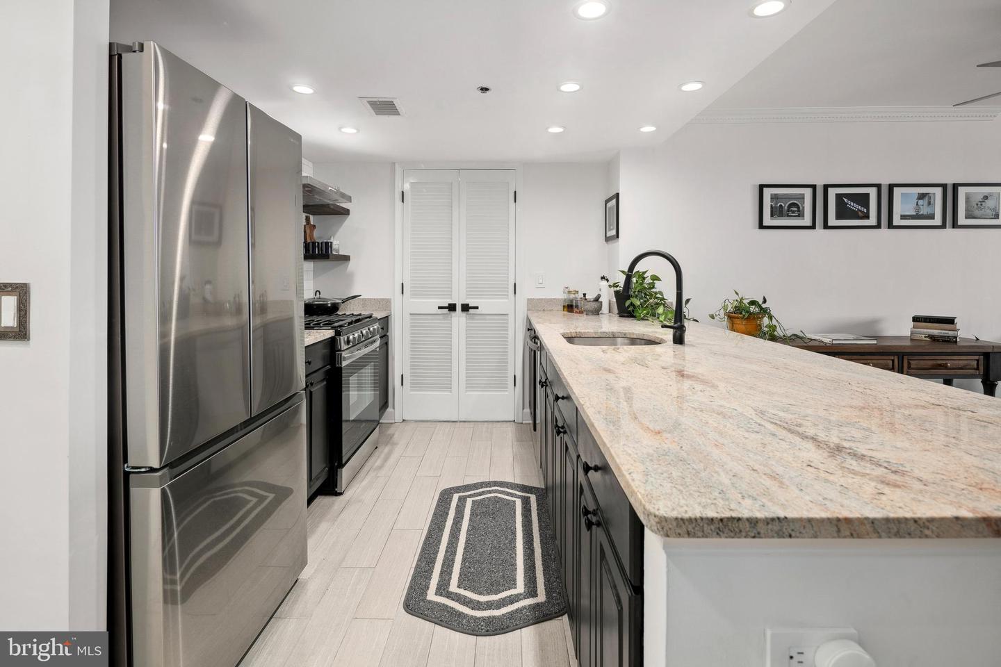 1276 N WAYNE ST #408, ARLINGTON, Virginia 22201, 2 Bedrooms Bedrooms, ,2 BathroomsBathrooms,Residential,For sale,1276 N WAYNE ST #408,VAAR2055362 MLS # VAAR2055362