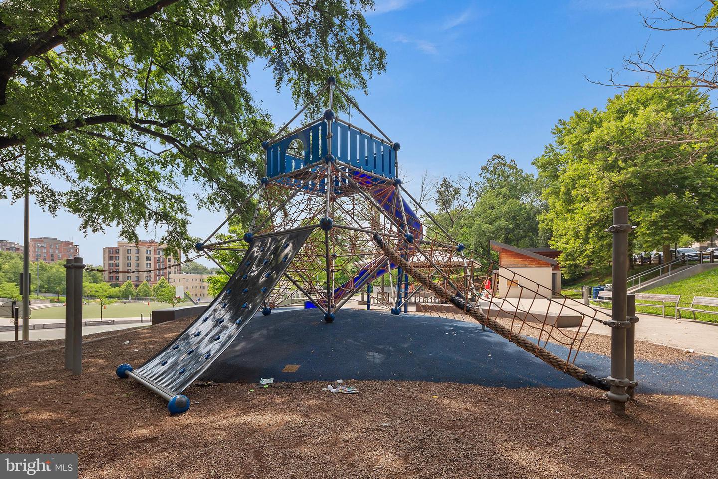 1276 N WAYNE ST #408, ARLINGTON, Virginia 22201, 2 Bedrooms Bedrooms, ,2 BathroomsBathrooms,Residential,For sale,1276 N WAYNE ST #408,VAAR2055362 MLS # VAAR2055362