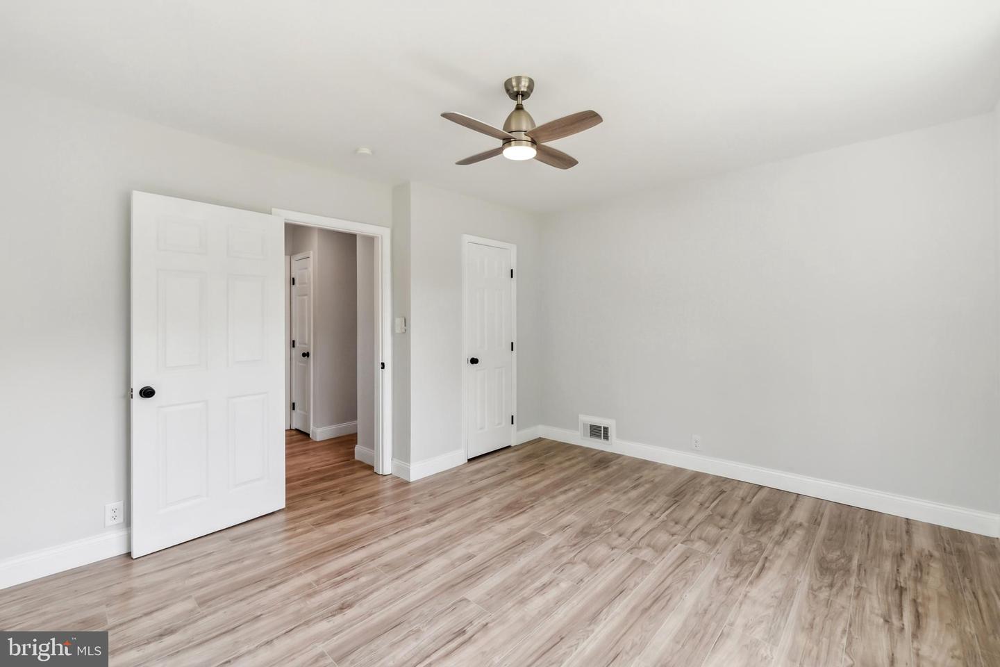 2416 SHERWOOD HALL LN, ALEXANDRIA, Virginia 22306, 5 Bedrooms Bedrooms, ,3 BathroomsBathrooms,Residential,For sale,2416 SHERWOOD HALL LN,VAFX2234904 MLS # VAFX2234904