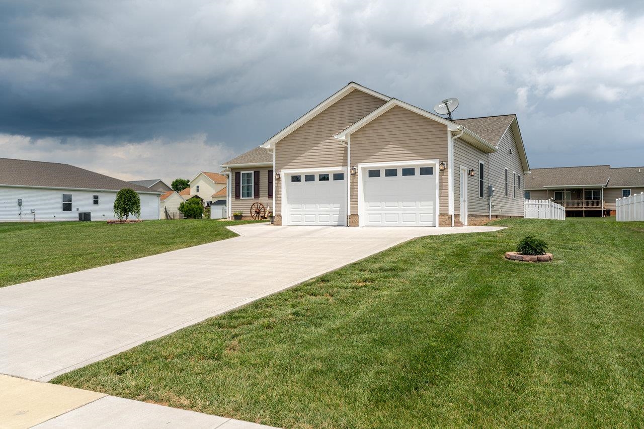 375 MESA CT, BROADWAY, Virginia 22815, 3 Bedrooms Bedrooms, ,2 BathroomsBathrooms,Residential,375 MESA CT,666537 MLS # 666537