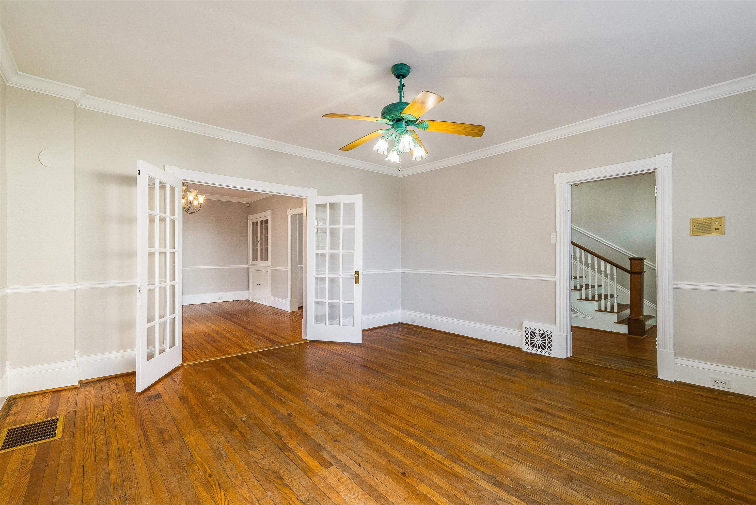 459 N LIBERTY ST, HARRISONBURG, Virginia 22802, 3 Bedrooms Bedrooms, ,2 BathroomsBathrooms,Residential,459 N LIBERTY ST,666538 MLS # 666538