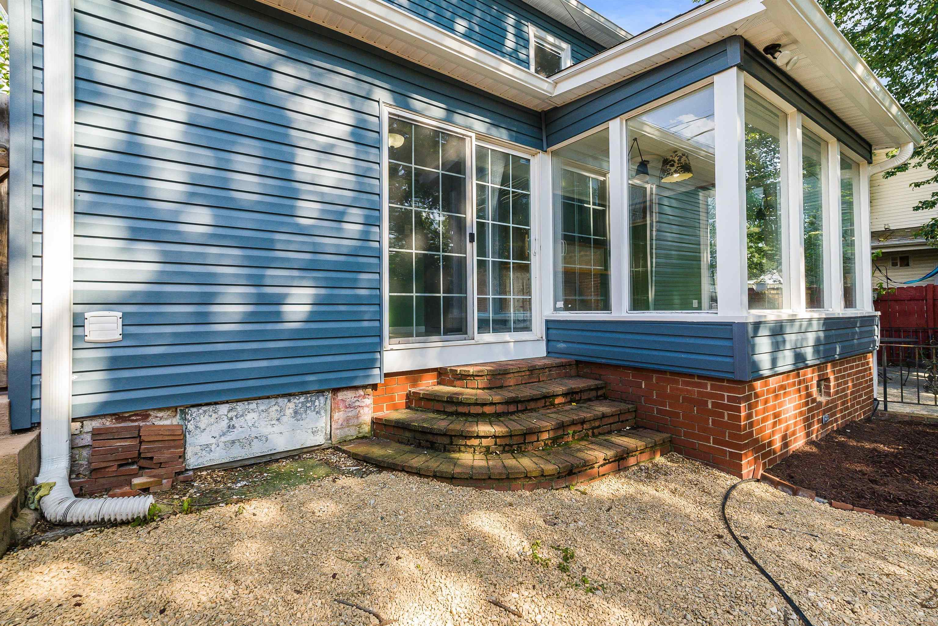 459 N LIBERTY ST, HARRISONBURG, Virginia 22802, 3 Bedrooms Bedrooms, ,2 BathroomsBathrooms,Residential,459 N LIBERTY ST,666538 MLS # 666538