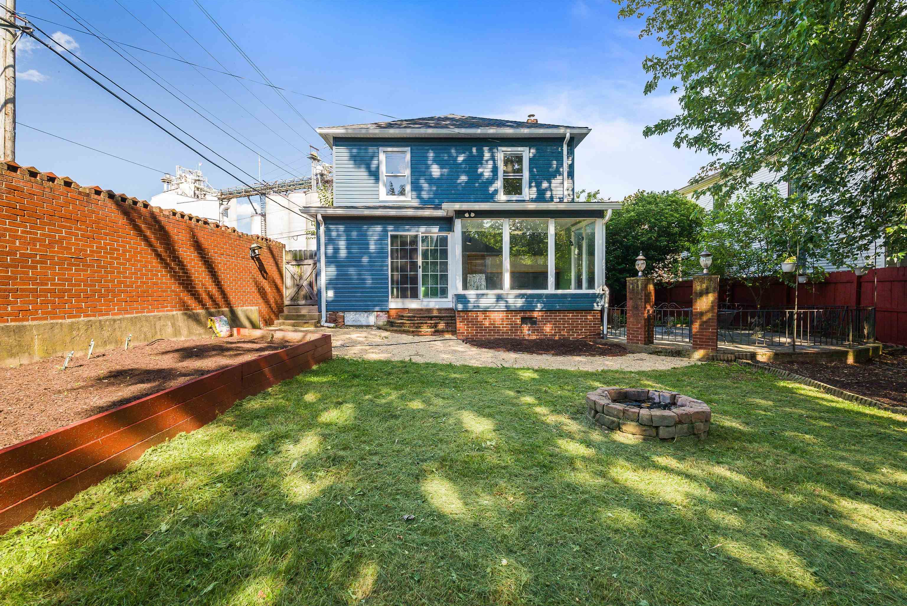 459 N LIBERTY ST, HARRISONBURG, Virginia 22802, 3 Bedrooms Bedrooms, ,2 BathroomsBathrooms,Residential,459 N LIBERTY ST,666538 MLS # 666538