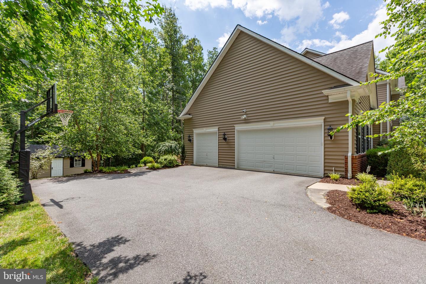 25 DELPHINIUM WAY, STAFFORD, Virginia 22556, 5 Bedrooms Bedrooms, ,4 BathroomsBathrooms,Residential,For sale,25 DELPHINIUM WAY,VAST2039722 MLS # VAST2039722
