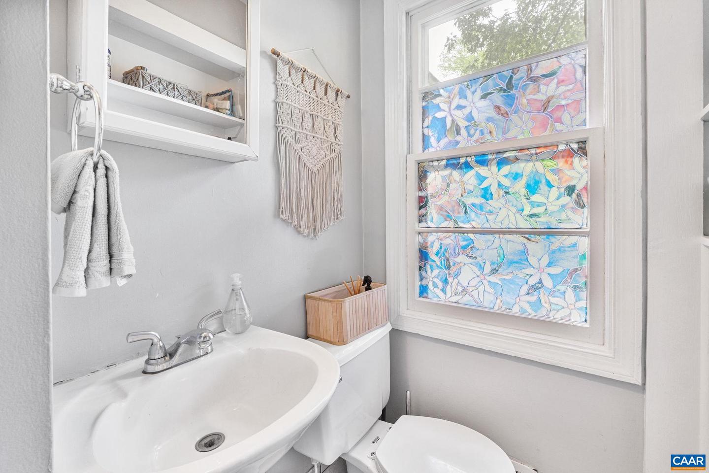 1605 OAKLEAF LN, CHARLOTTESVILLE, Virginia 22903, 2 Bedrooms Bedrooms, ,1 BathroomBathrooms,Residential,For sale,1605 OAKLEAF LN,666091 MLS # 666091