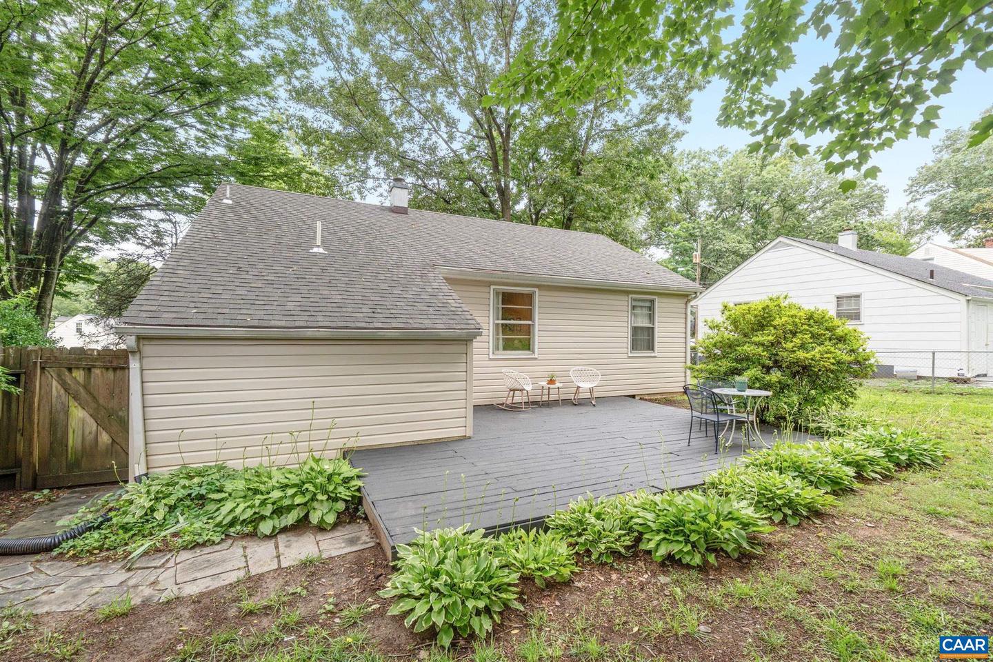 1605 OAKLEAF LN, CHARLOTTESVILLE, Virginia 22903, 2 Bedrooms Bedrooms, ,1 BathroomBathrooms,Residential,For sale,1605 OAKLEAF LN,666091 MLS # 666091