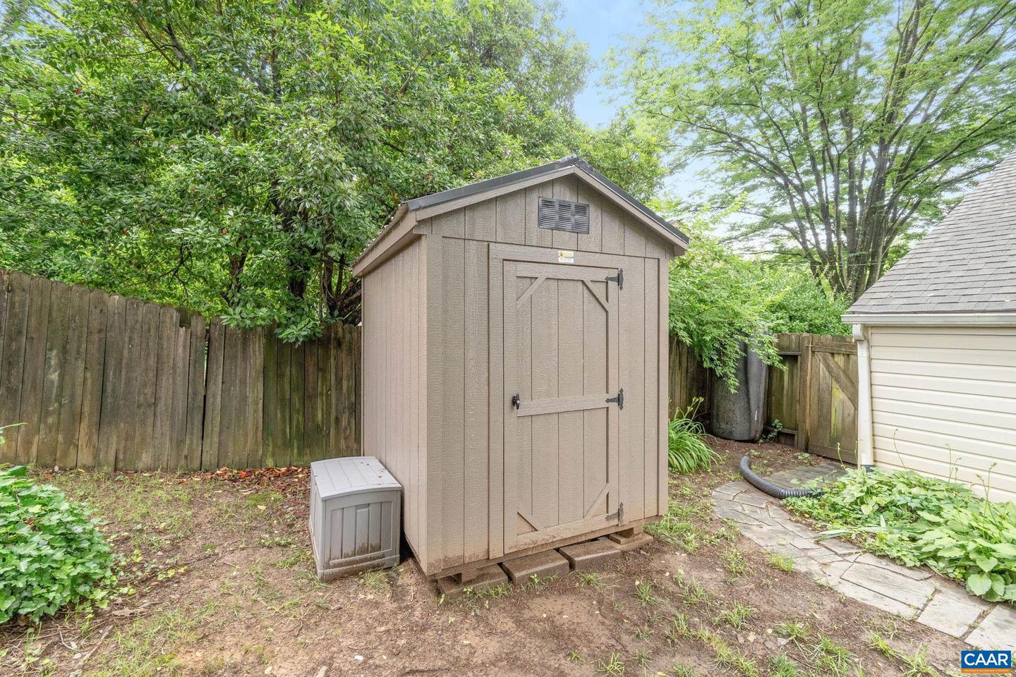 1605 OAKLEAF LN, CHARLOTTESVILLE, Virginia 22903, 2 Bedrooms Bedrooms, ,1 BathroomBathrooms,Residential,For sale,1605 OAKLEAF LN,666091 MLS # 666091