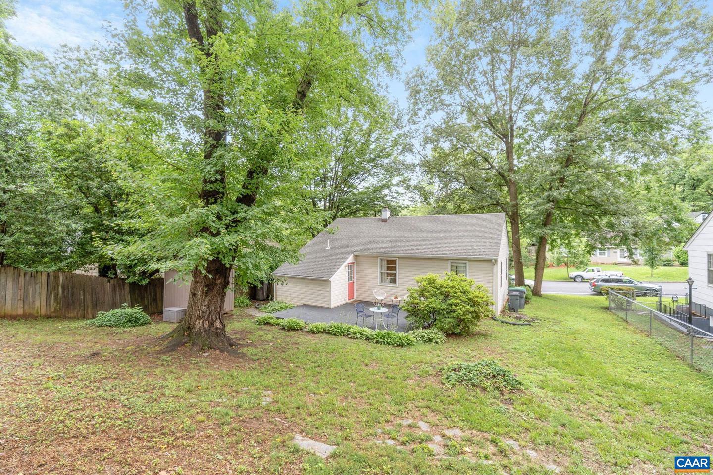 1605 OAKLEAF LN, CHARLOTTESVILLE, Virginia 22903, 2 Bedrooms Bedrooms, ,1 BathroomBathrooms,Residential,For sale,1605 OAKLEAF LN,666091 MLS # 666091