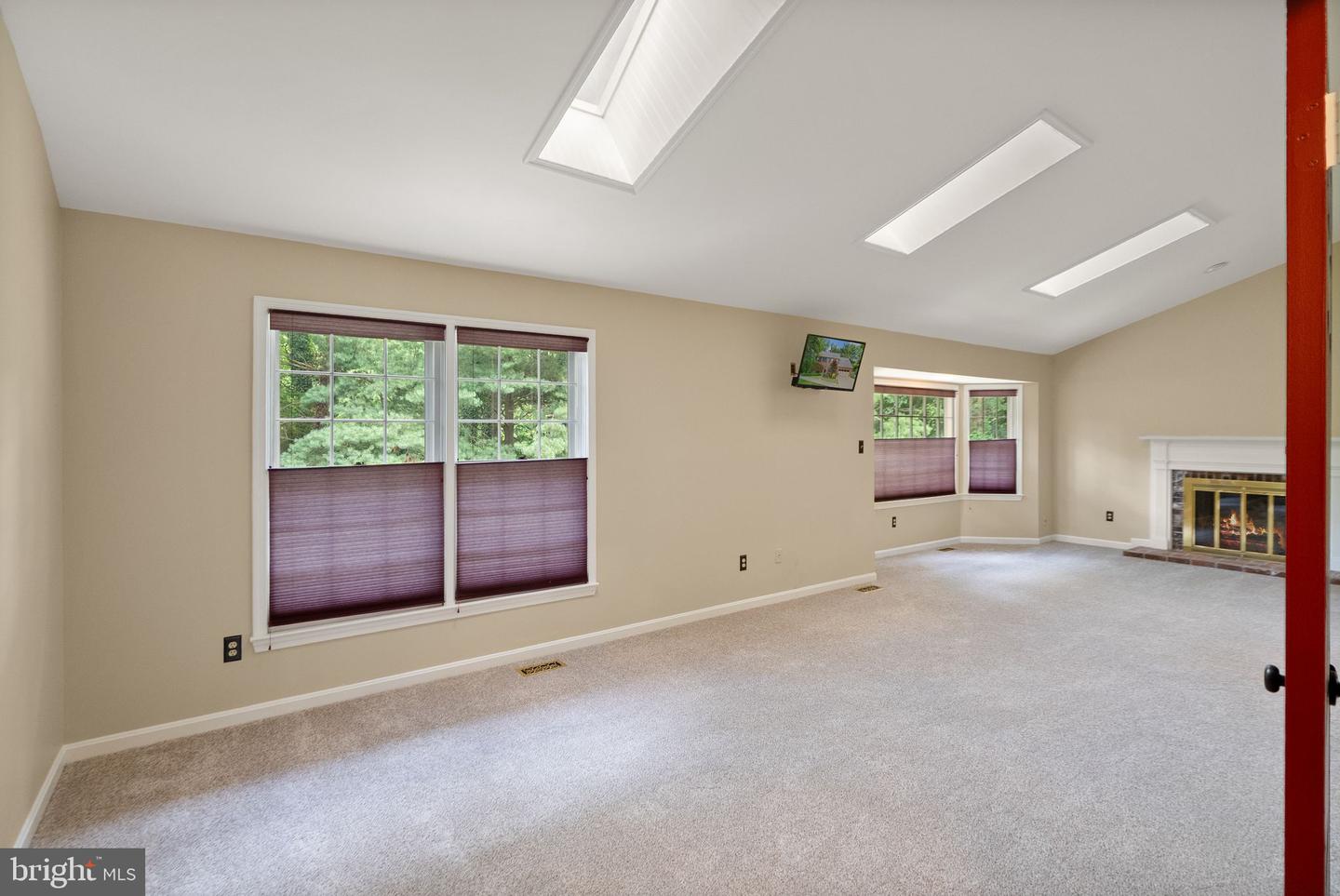 1631 AUTUMNWOOD DR, RESTON, Virginia 20194, 4 Bedrooms Bedrooms, ,4 BathroomsBathrooms,Residential,For sale,1631 AUTUMNWOOD DR,VAFX2250618 MLS # VAFX2250618