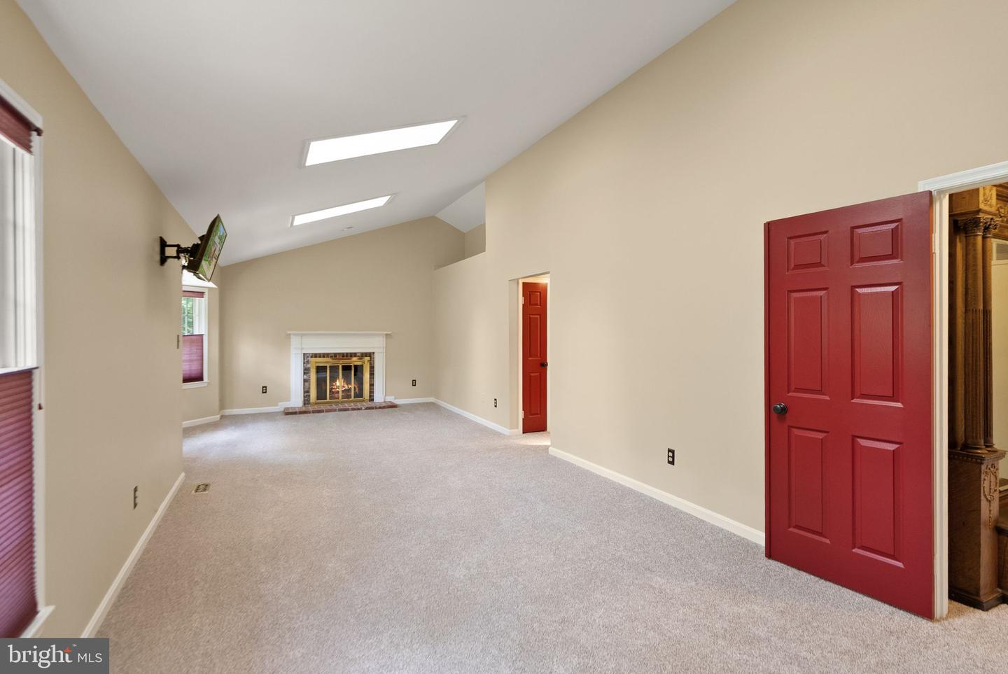 1631 AUTUMNWOOD DR, RESTON, Virginia 20194, 4 Bedrooms Bedrooms, ,4 BathroomsBathrooms,Residential,For sale,1631 AUTUMNWOOD DR,VAFX2250618 MLS # VAFX2250618
