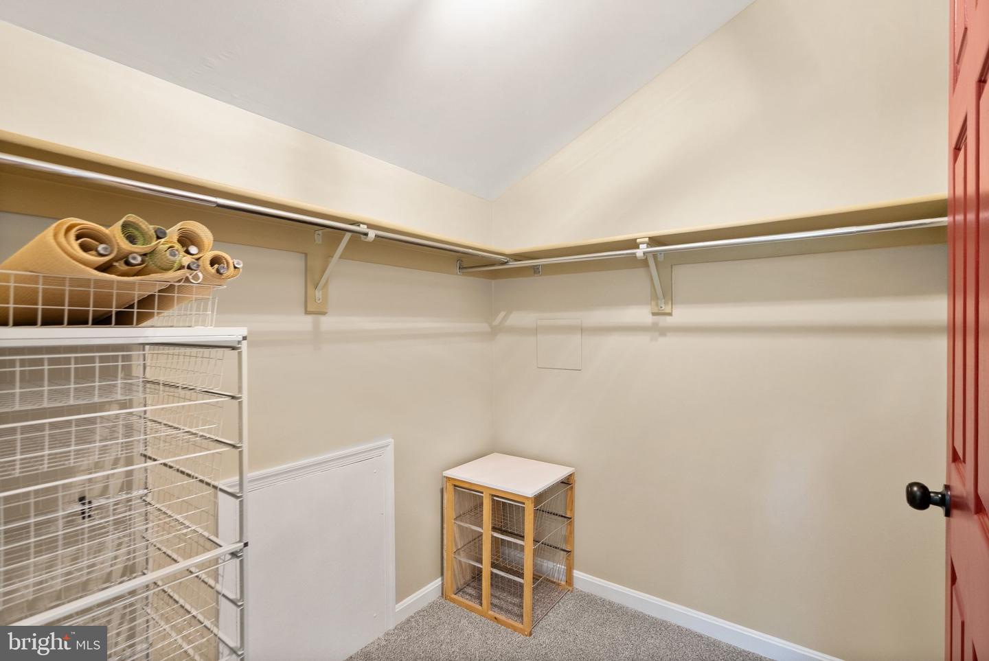 1631 AUTUMNWOOD DR, RESTON, Virginia 20194, 4 Bedrooms Bedrooms, ,4 BathroomsBathrooms,Residential,For sale,1631 AUTUMNWOOD DR,VAFX2250618 MLS # VAFX2250618