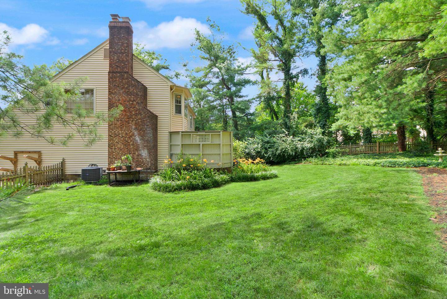 1631 AUTUMNWOOD DR, RESTON, Virginia 20194, 4 Bedrooms Bedrooms, ,4 BathroomsBathrooms,Residential,For sale,1631 AUTUMNWOOD DR,VAFX2250618 MLS # VAFX2250618