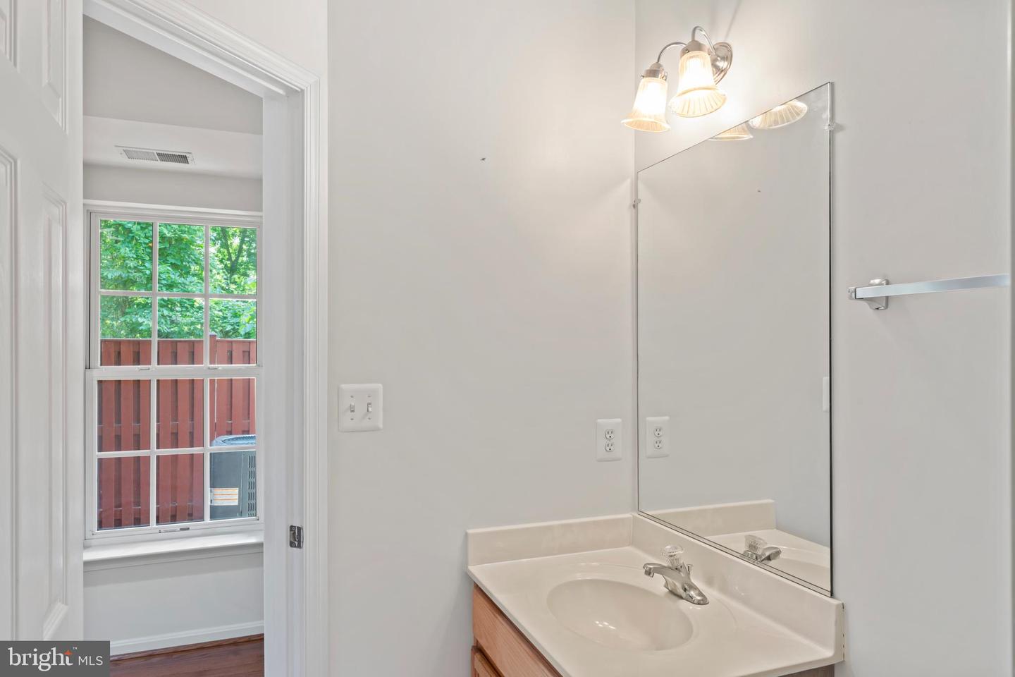 7589 GREY GOOSE WAY, ALEXANDRIA, Virginia 22306, 3 Bedrooms Bedrooms, ,3 BathroomsBathrooms,Residential,For sale,7589 GREY GOOSE WAY,VAFX2252706 MLS # VAFX2252706