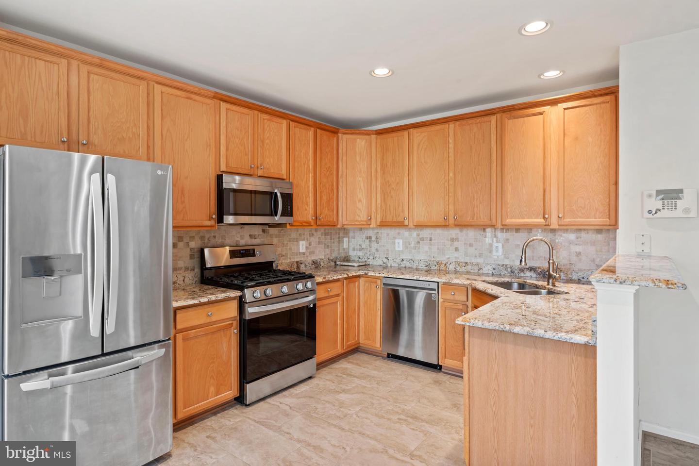 7589 GREY GOOSE WAY, ALEXANDRIA, Virginia 22306, 3 Bedrooms Bedrooms, ,3 BathroomsBathrooms,Residential,For sale,7589 GREY GOOSE WAY,VAFX2252706 MLS # VAFX2252706
