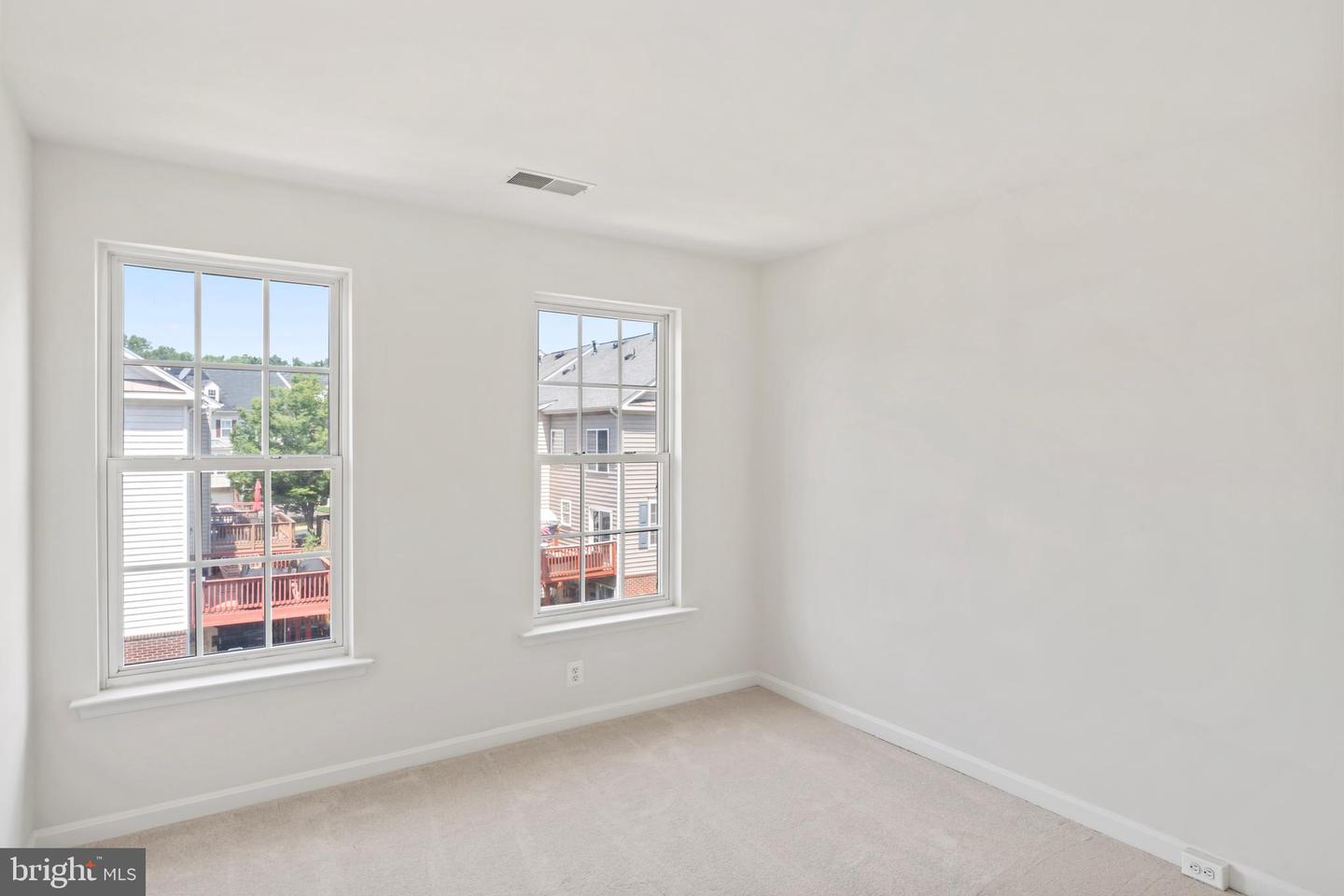 7589 GREY GOOSE WAY, ALEXANDRIA, Virginia 22306, 3 Bedrooms Bedrooms, ,3 BathroomsBathrooms,Residential,For sale,7589 GREY GOOSE WAY,VAFX2252706 MLS # VAFX2252706