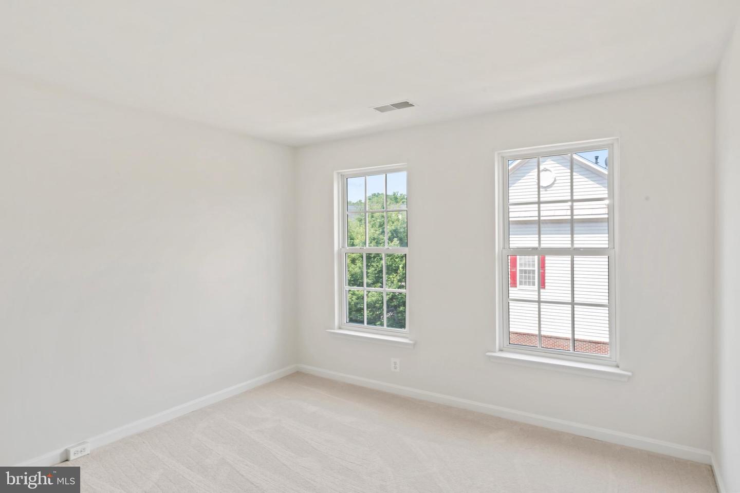7589 GREY GOOSE WAY, ALEXANDRIA, Virginia 22306, 3 Bedrooms Bedrooms, ,3 BathroomsBathrooms,Residential,For sale,7589 GREY GOOSE WAY,VAFX2252706 MLS # VAFX2252706