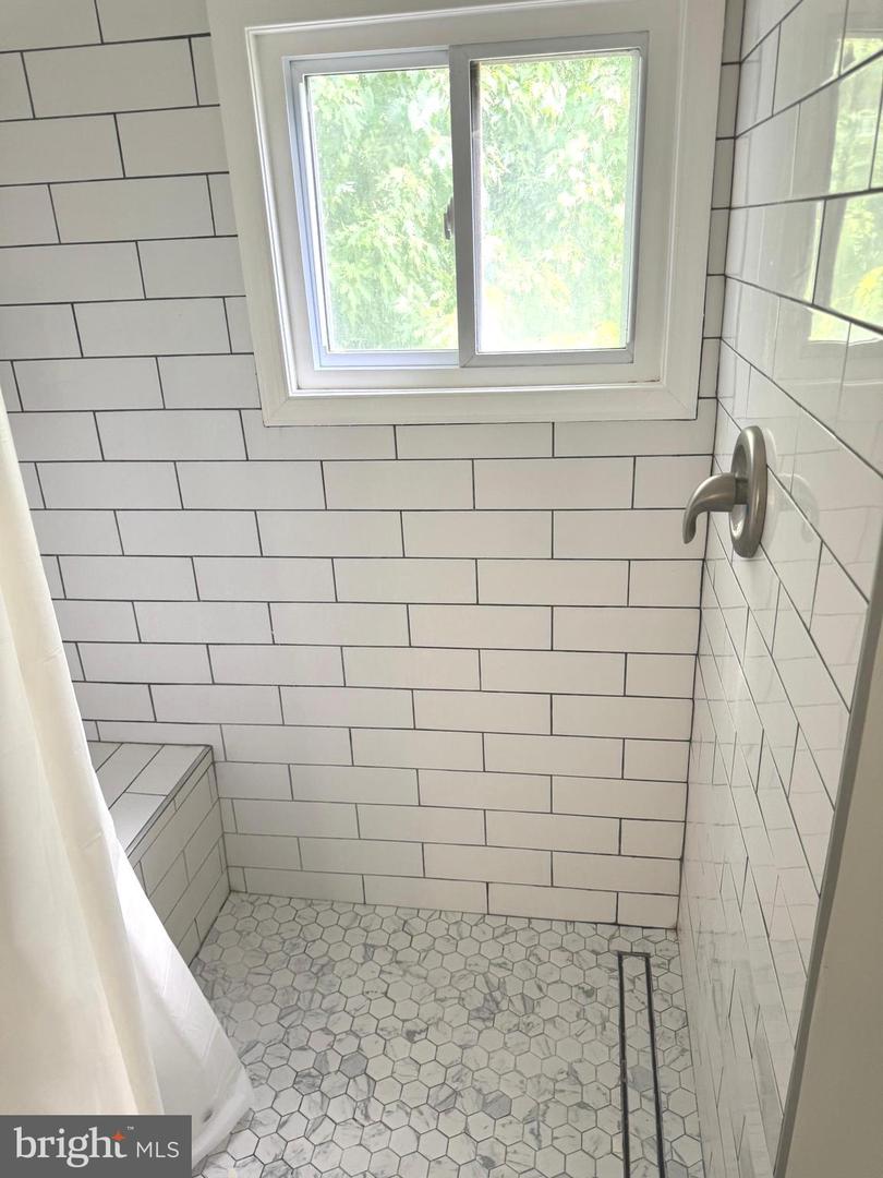 2917 MILLS AVE NE, WASHINGTON, District Of Columbia 20018, 2 Bedrooms Bedrooms, ,1 BathroomBathrooms,Residential,For sale,2917 MILLS AVE NE,DCDC2208602 MLS # DCDC2208602