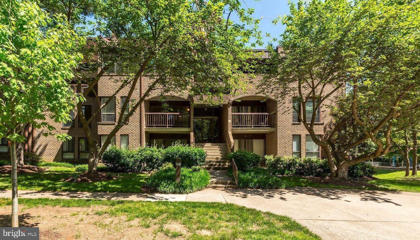 11260 CHESTNUT GROVE SQ #338, RESTON, Virginia 20190, 2 Bedrooms Bedrooms, 7 Rooms Rooms,1 BathroomBathrooms,Residential,For sale,11260 CHESTNUT GROVE SQ #338,VAFX2254020 MLS # VAFX2254020