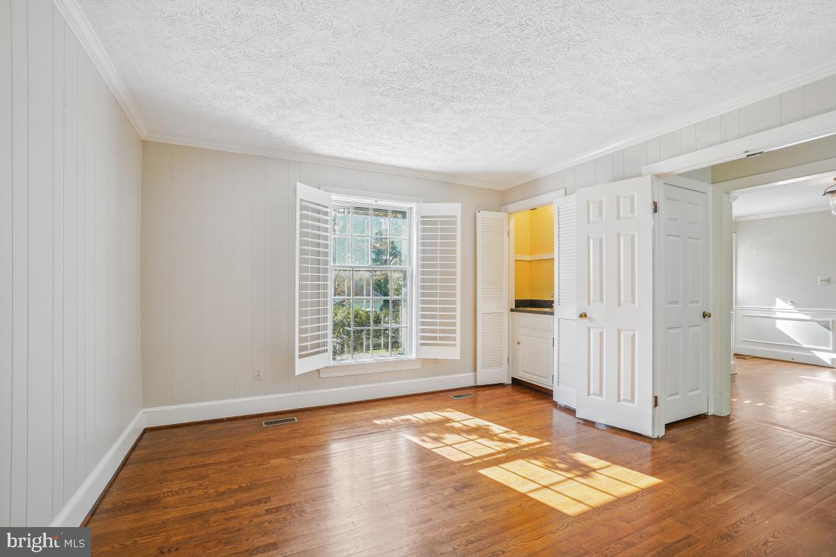 1210 SUFFIELD DR, MCLEAN, Virginia 22101, 4 Bedrooms Bedrooms, ,4 BathroomsBathrooms,Residential,For sale,1210 SUFFIELD DR,VAFX2254124 MLS # VAFX2254124