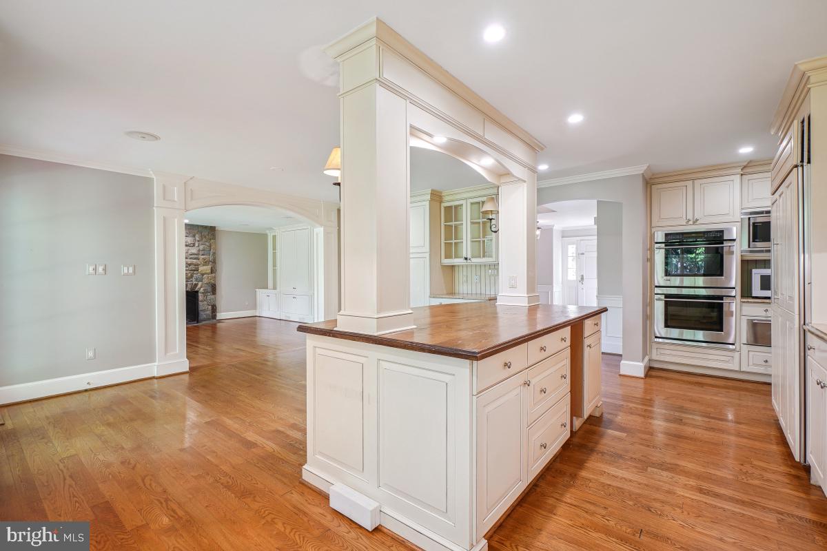 1210 SUFFIELD DR, MCLEAN, Virginia 22101, 4 Bedrooms Bedrooms, ,4 BathroomsBathrooms,Residential,For sale,1210 SUFFIELD DR,VAFX2254124 MLS # VAFX2254124