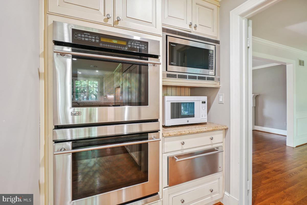 1210 SUFFIELD DR, MCLEAN, Virginia 22101, 4 Bedrooms Bedrooms, ,4 BathroomsBathrooms,Residential,For sale,1210 SUFFIELD DR,VAFX2254124 MLS # VAFX2254124