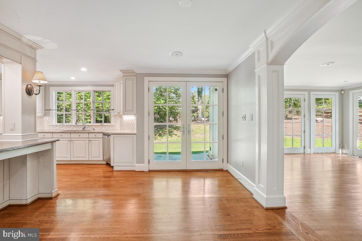 1210 SUFFIELD DR, MCLEAN, Virginia 22101, 4 Bedrooms Bedrooms, ,4 BathroomsBathrooms,Residential,For sale,1210 SUFFIELD DR,VAFX2254124 MLS # VAFX2254124