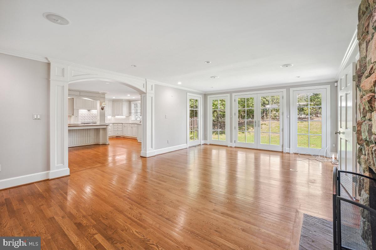 1210 SUFFIELD DR, MCLEAN, Virginia 22101, 4 Bedrooms Bedrooms, ,4 BathroomsBathrooms,Residential,For sale,1210 SUFFIELD DR,VAFX2254124 MLS # VAFX2254124